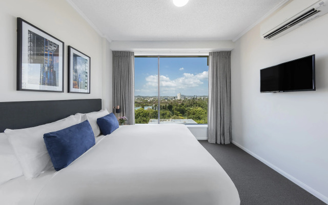 Oaks Brisbane on Margaret Suites