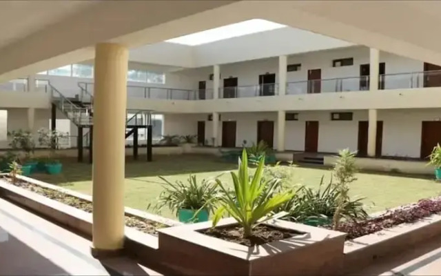 Flamingo Tourist Resort