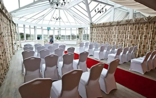 North Shore Hotel & Golf Club