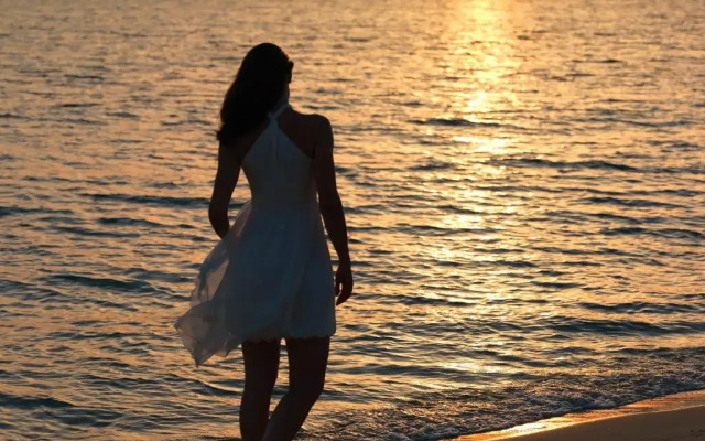 Iria Beach art hotel