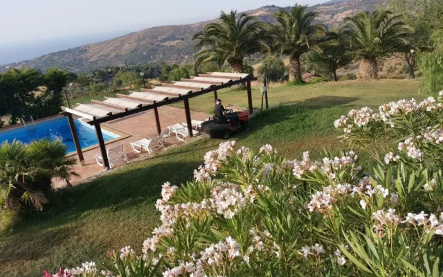 Villa Ivoni 2