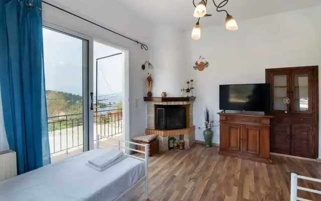 Live the Summer Dream at Gaios Cozy Retreat