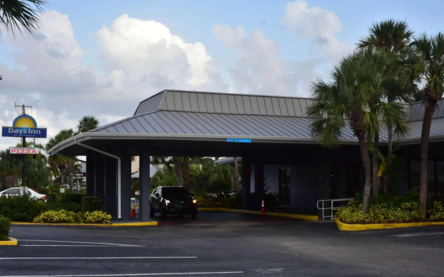 Ramada Stuart