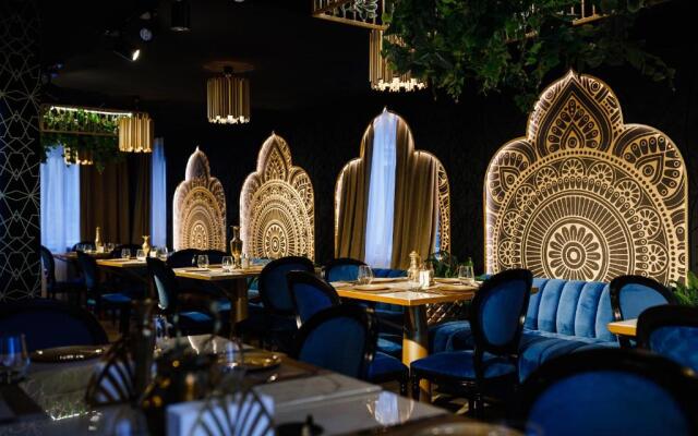 Alex & George Boutique Hotel