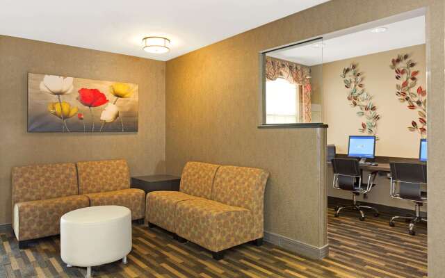 Hawthorn Extended Stay by Wyndham Cincinnati/Sharonville