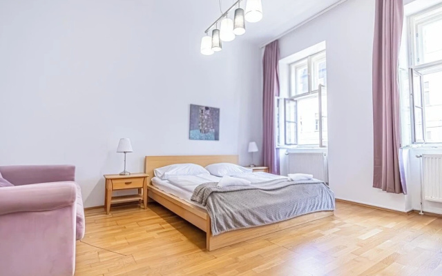 Affordable Cozy 2BR Apt Near Stadthalle
