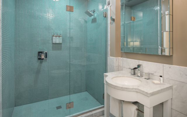 Mark Spencer Hotel