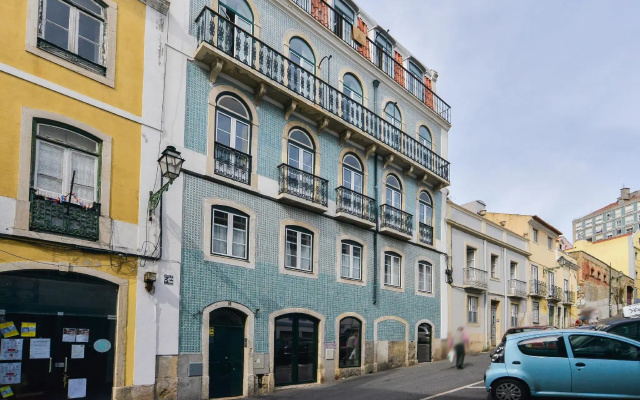 INT Lisbon Suites