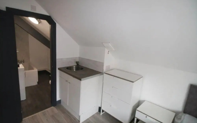 Frodsham Street Apartment