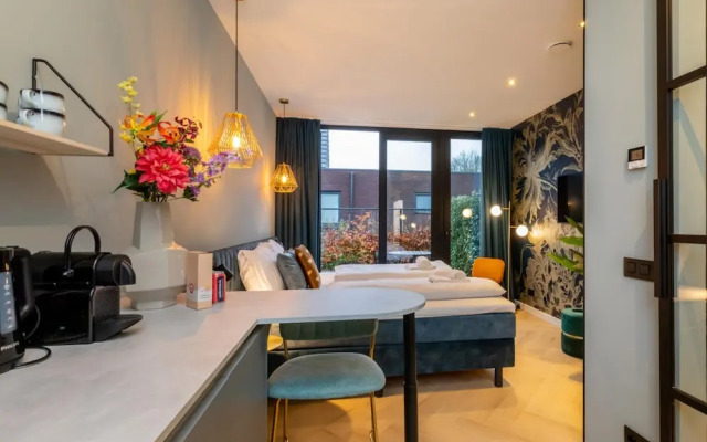 Romantic Getaway With Garden