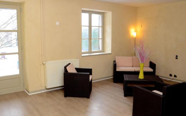 Logis Hotel-Restaurant Saint Romain