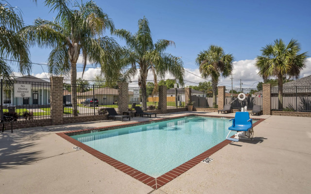 Best Western Plus Chalmette Hotel