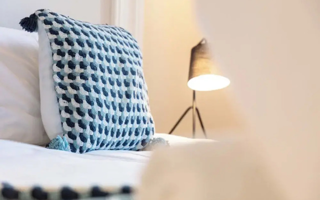 The Annick Suite No.1
