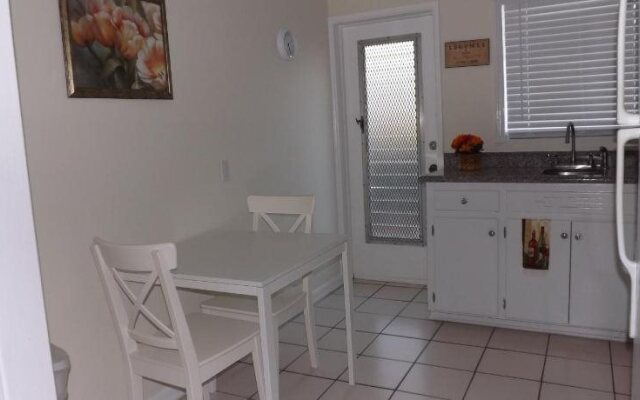 Eamon James Apartments & Suites