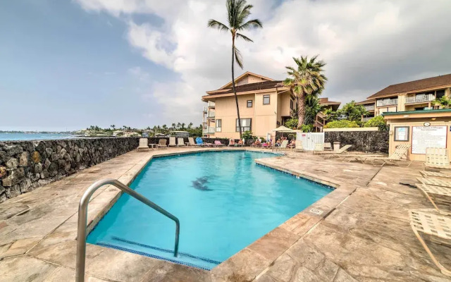 Oceanfront Kailua-kona Townhome w/ Pool & Views!