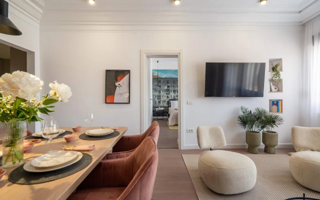 Spacious 3BR by Cismigiu Gardens