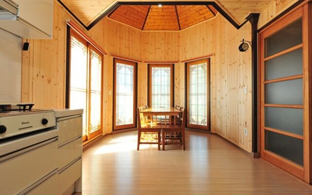 Gapyeong Mountain Cross Pension