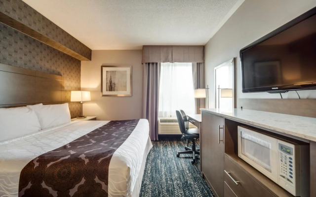 Monte Carlo Inn - Brampton Suites