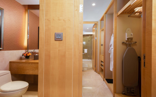 Crowne Plaza Xiangyang by IHG