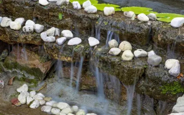 Huangguoshu Shengpin Cloud Stone Village B&B