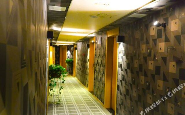 Rongcheng Holiday Inn (Chengdu Mixc)