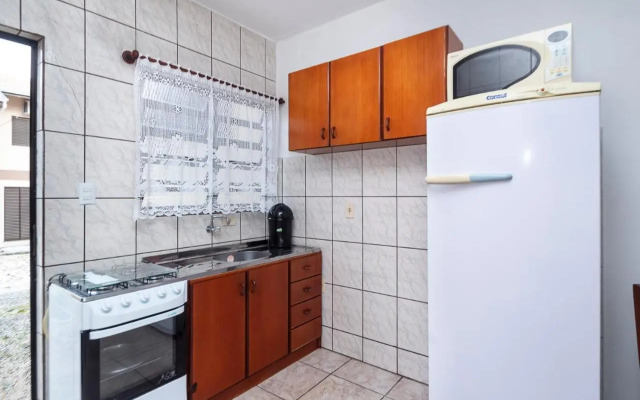 Sobrado A 100 Metros Da Praia De Morrinhos