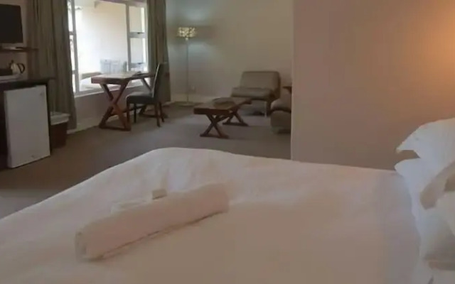 Woodlands Guest Lodge