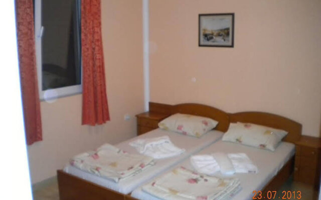 Standard Double Room in Dafinka Guest House