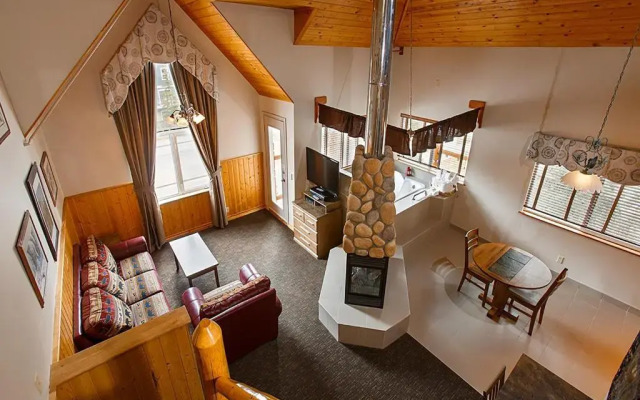 Rundlestone Lodge