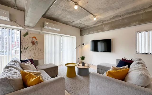 Modern Spacious Apartment Beside Peace Park 10 ppl