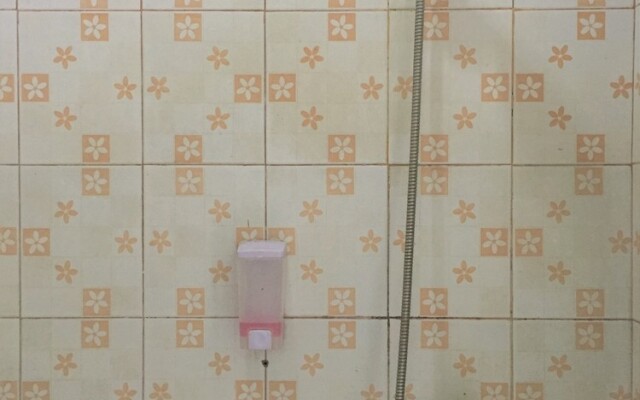 RedDoorz near GOR Lagaligo Palopo