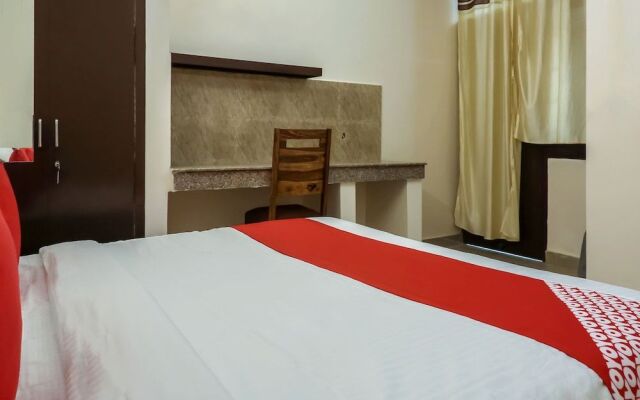 OYO Flagship 17382 AV Residency