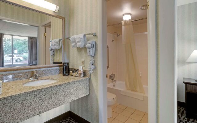 Quality Inn Fredericksburg near Historic Downtown