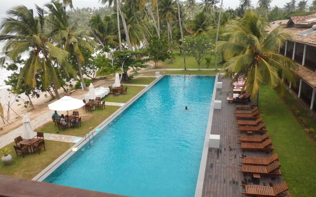 Club Mirissa