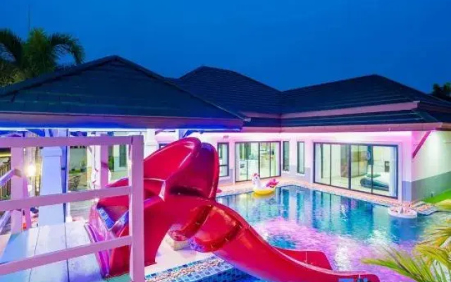 Barbie Pool Villa