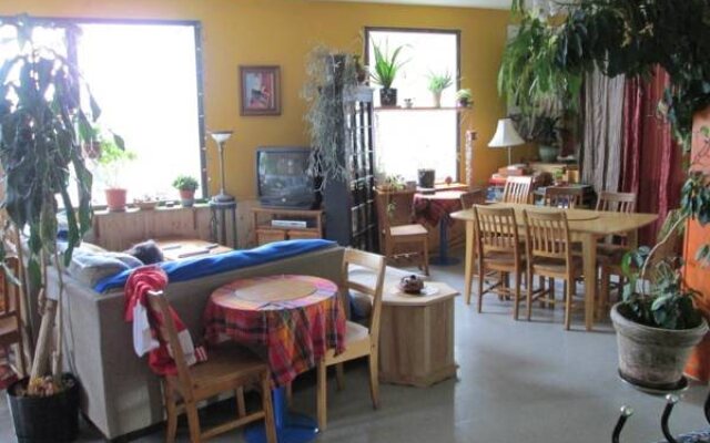 Auberge Internationale Le Tangon