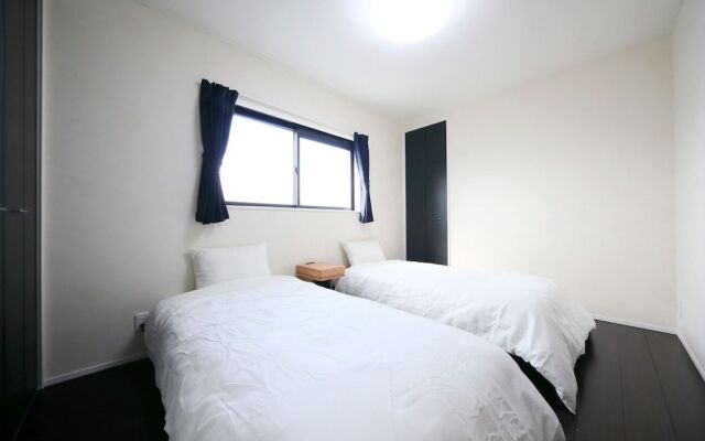 Neyagawa Station House