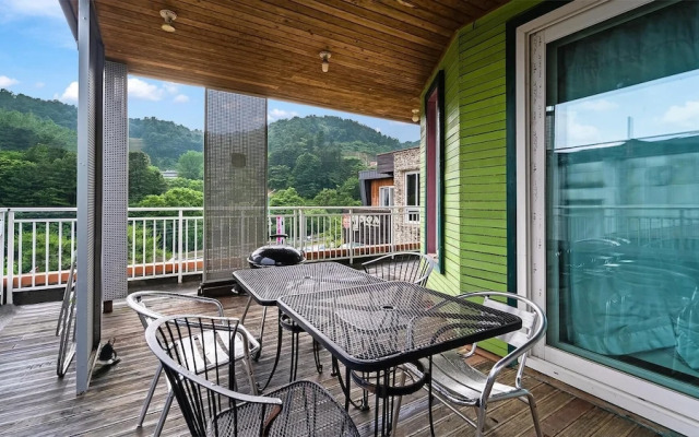 Gapyeong Hillhouse Pension
