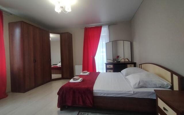 Отличный день на улице Дзержинского 82