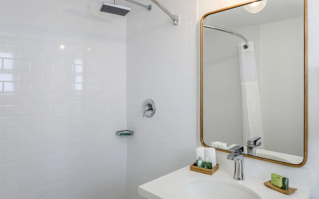 Fisher Inn Resort & Marina