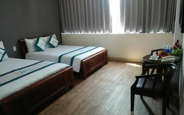 OYO 132 Ochna Hotel