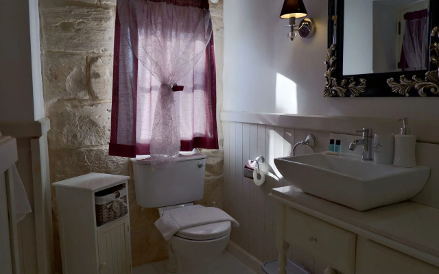Village Knights Accommodation