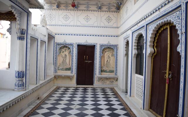 Shree Jagdish Mahal Heritage Hotel