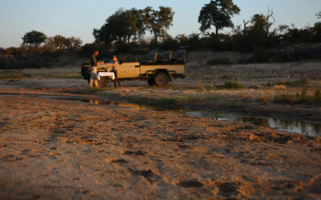 Ivory Wilderness River Rock Lodge