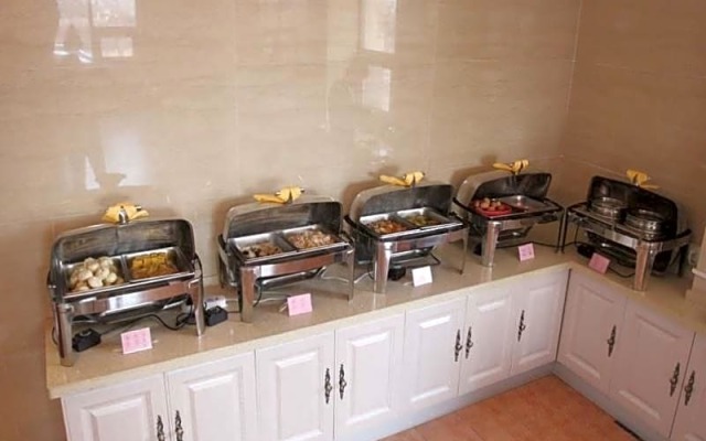GreenTree Inn ZhangJiaKou XiaHuaYuan Government XinChen Road Express Hotel