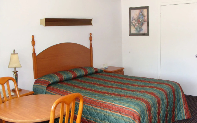 Colonial Inn