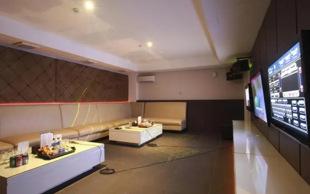 Grand Kecubung Hotel