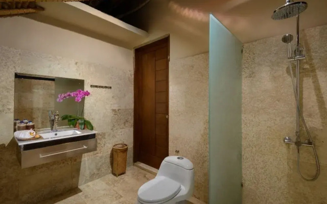 Balangan Beach Villa
