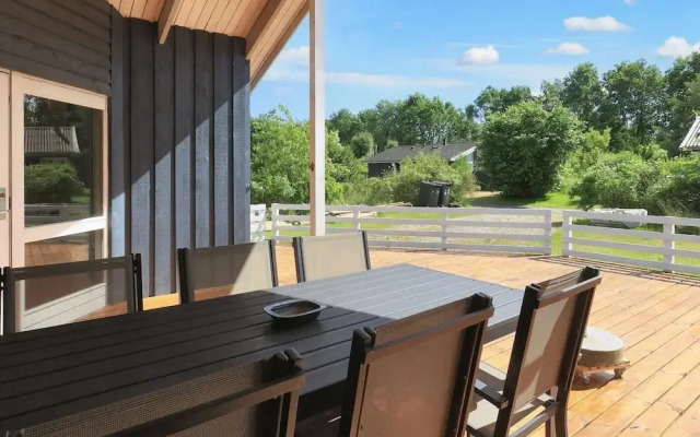 6 Person Holiday Home in Vaeggerlose
