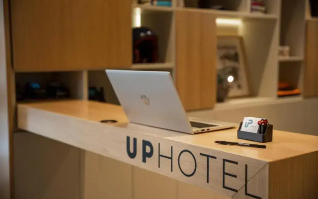 Up Hotel